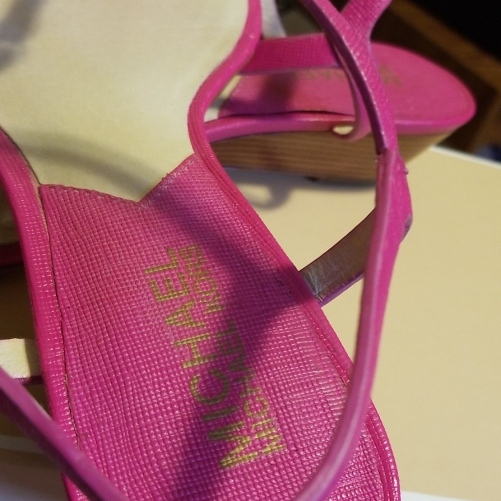Shoes - Picture 7 of 9